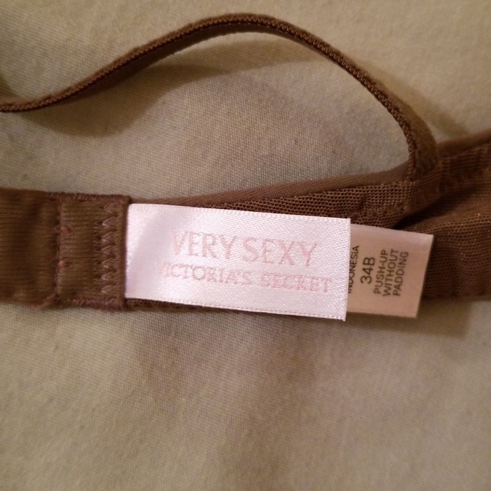 Victoria's Secret Very Sexy bra - Picture 2 of 4